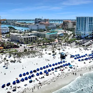 https://pelican-pointe-suites.hotelstampa.org