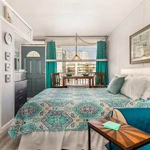 Ocean Wave Apartment